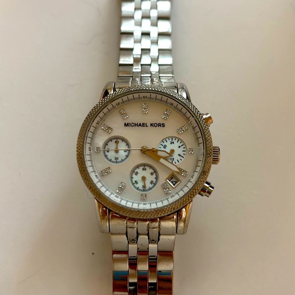 MICHAEL KORS Ritz Chronograph chrome date watch 5020 EUC
